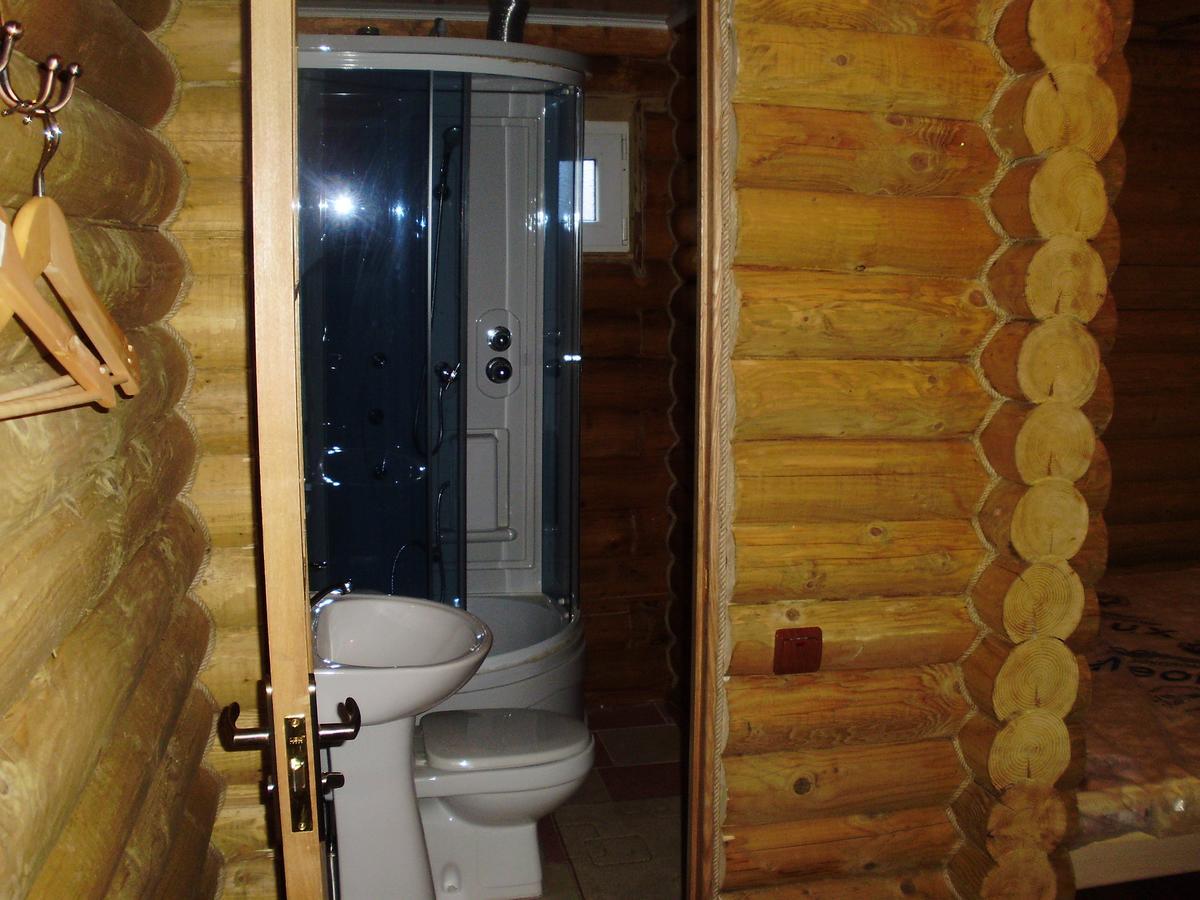 "Lian" Family Hotel & Restaurant Volosyanka  Quarto foto